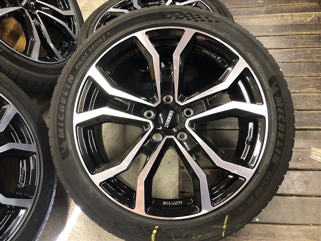  5x120 lyukosztású 19" újszerű Dezent alufelni, rajta 245/45 újszerű Michelin nyári gumi VW T5, T6 7. kép