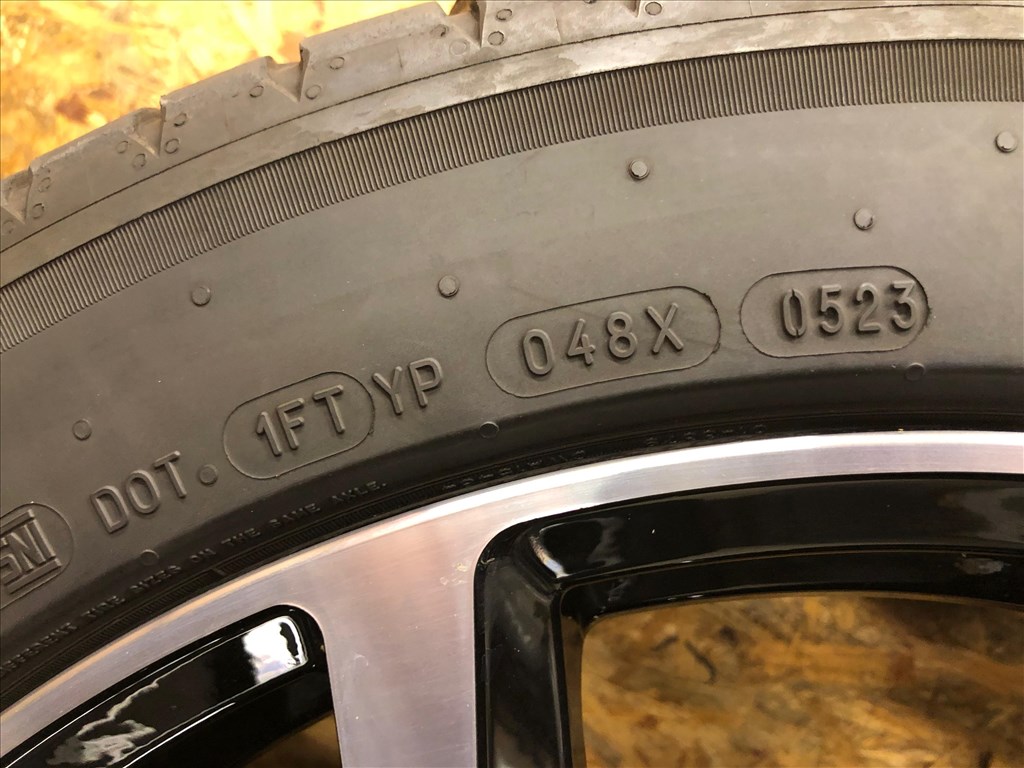  5x120 lyukosztású 19" újszerű Dezent alufelni, rajta 245/45 újszerű Michelin nyári gumi VW T5, T6 8. kép