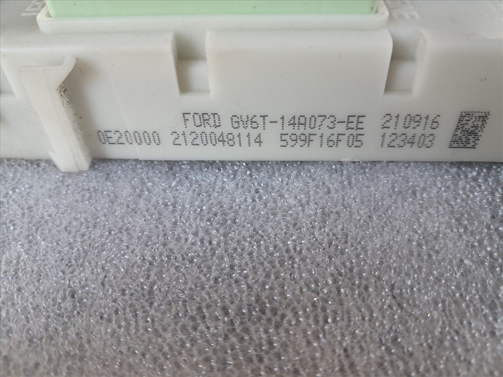 Ford C-Max Mk2 BCM  gv6t14a073ee 3. kép