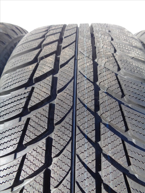 BMW gyári alufelni 17-es szenzorral Új Bridgestone 225/50 téli gumival eladó. 6. kép