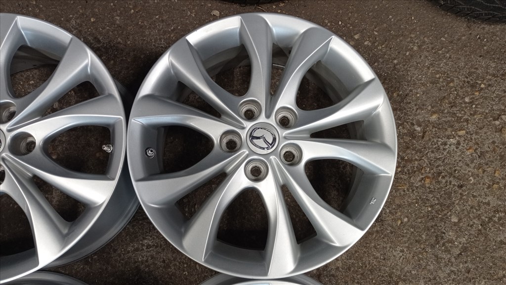  5x114.3 lyukosztású 7JJ 17" használt (gyári felni) alufelni 3. kép