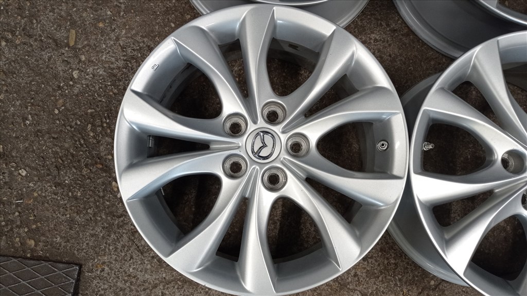  5x114.3 lyukosztású 7JJ 17" használt (gyári felni) alufelni 5. kép