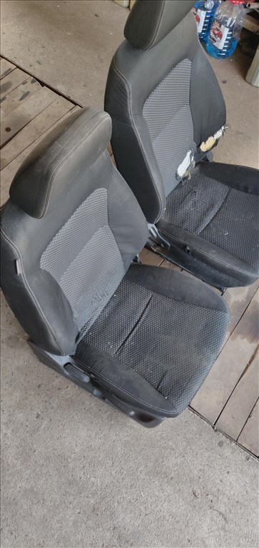 Suzuki Vitara (LY) bontott alkatrészei 14. kép