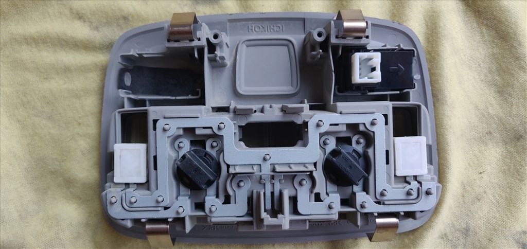 Suzuki Vitara (LY) bontott alkatrészei 11. kép