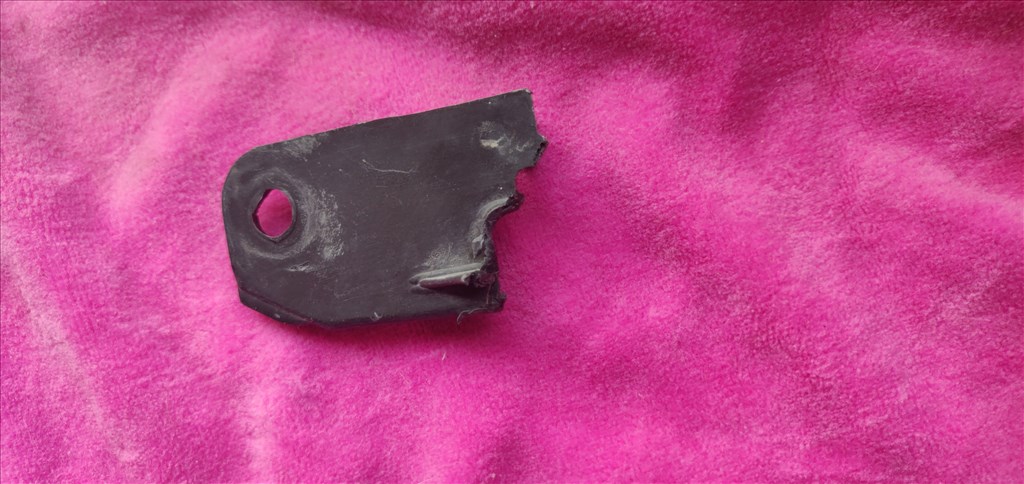 Suzuki Vitara (LY) bontott alkatrészei 21. kép