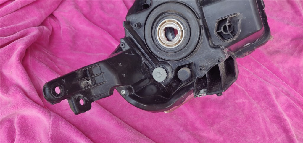 Suzuki Vitara (LY) bontott alkatrészei 24. kép