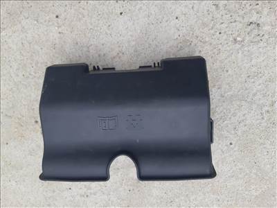 Bontásra: Volvo V40 biztosítéktábla fedél  yv1mv8431f2223368 30659278