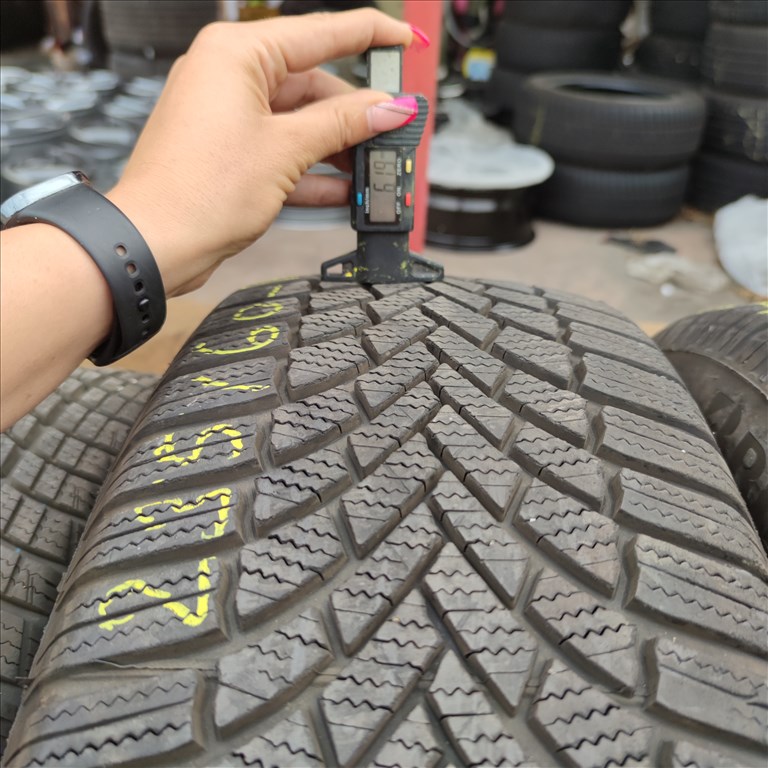  235/60 R18 Bridgestone téli gumi 44000ft a 2db/221/ 1. kép