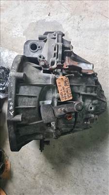 Renault Trafic II Generation L1H1 2.0 dCi 115 RENAULT OPEL SEBVÁLTÓ PF6010