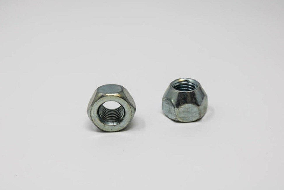 Toyota kerékanya kicsi 9094201007 1. kép