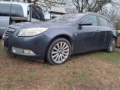 Opel Insignia A bal első sárvédő Z168