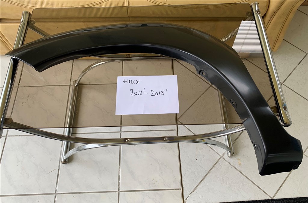 Toyota Hilux (AN10/AN20/AN30) sárvédő szélesítés  1. kép