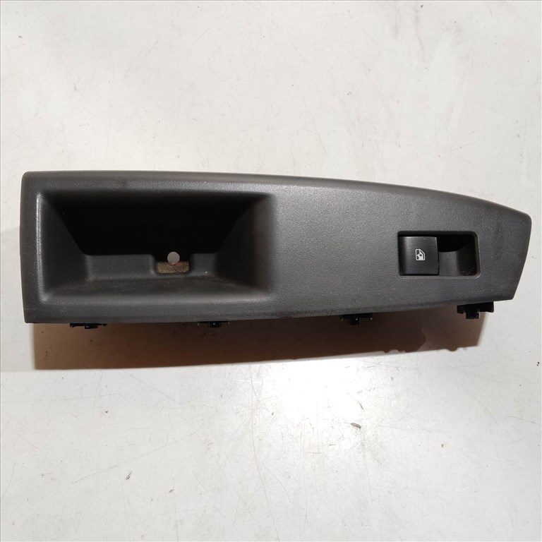 Chevrolet Cruze 2008-2012 jobb hátsó ablakemelő kapcsoló 13305368 1. kép