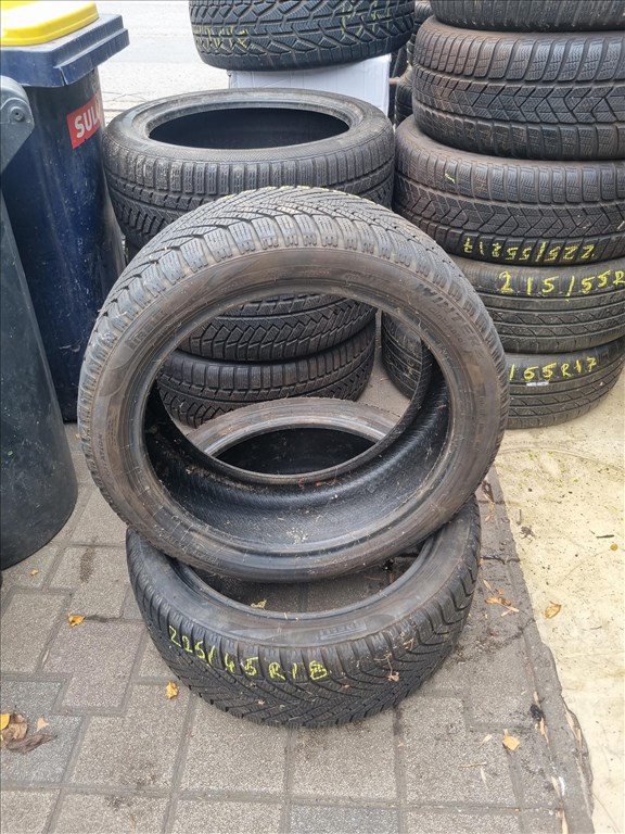  225/4518" újszerű Pirelli Cinturato Winter 2 téli gumi 2db  3. kép