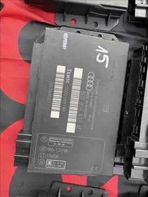 Audi A4 (B6/B7) komfort elektronika  8e0959433ae