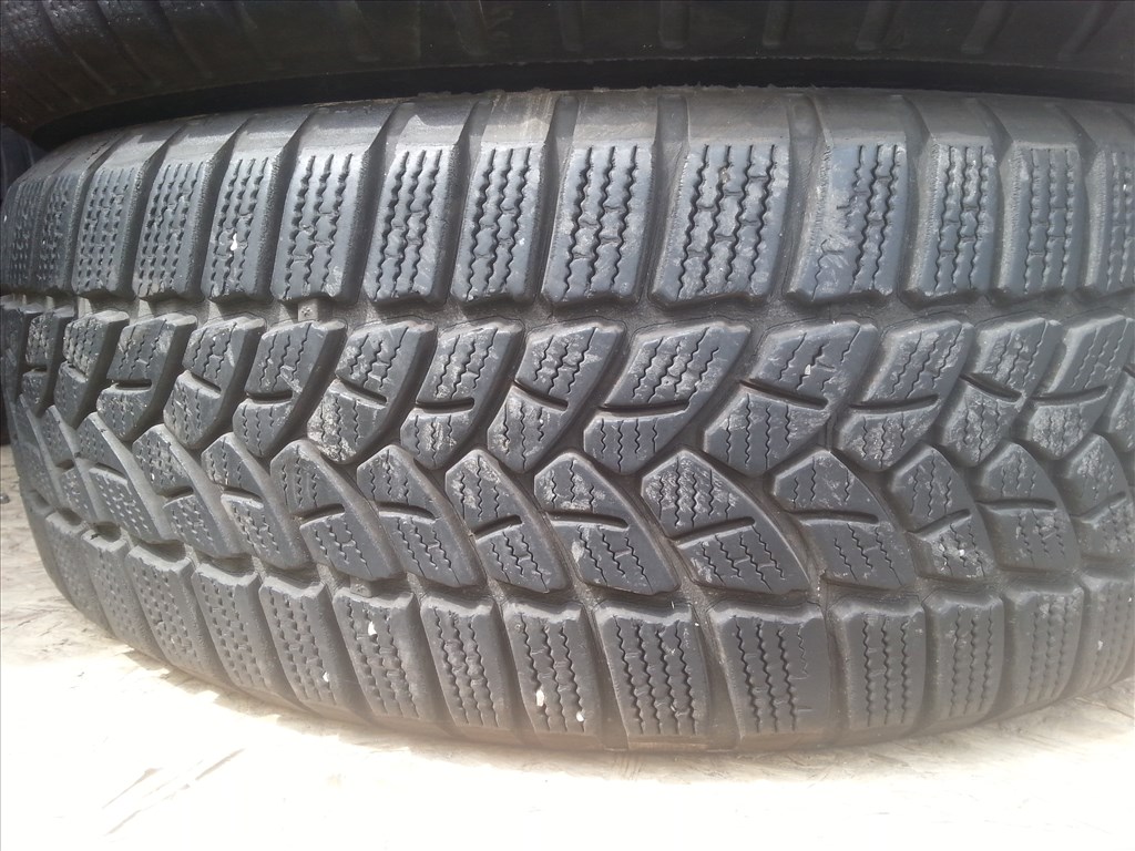  185/60R15 Firestone téli gumi  3. kép