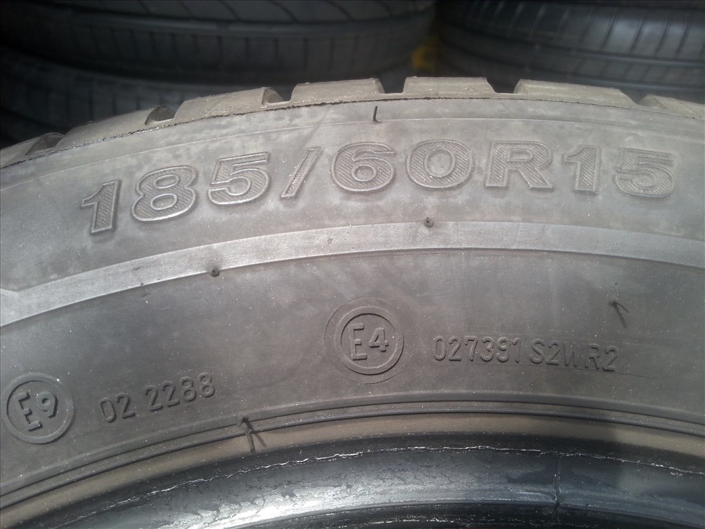  185/60R15 Firestone téli gumi  5. kép