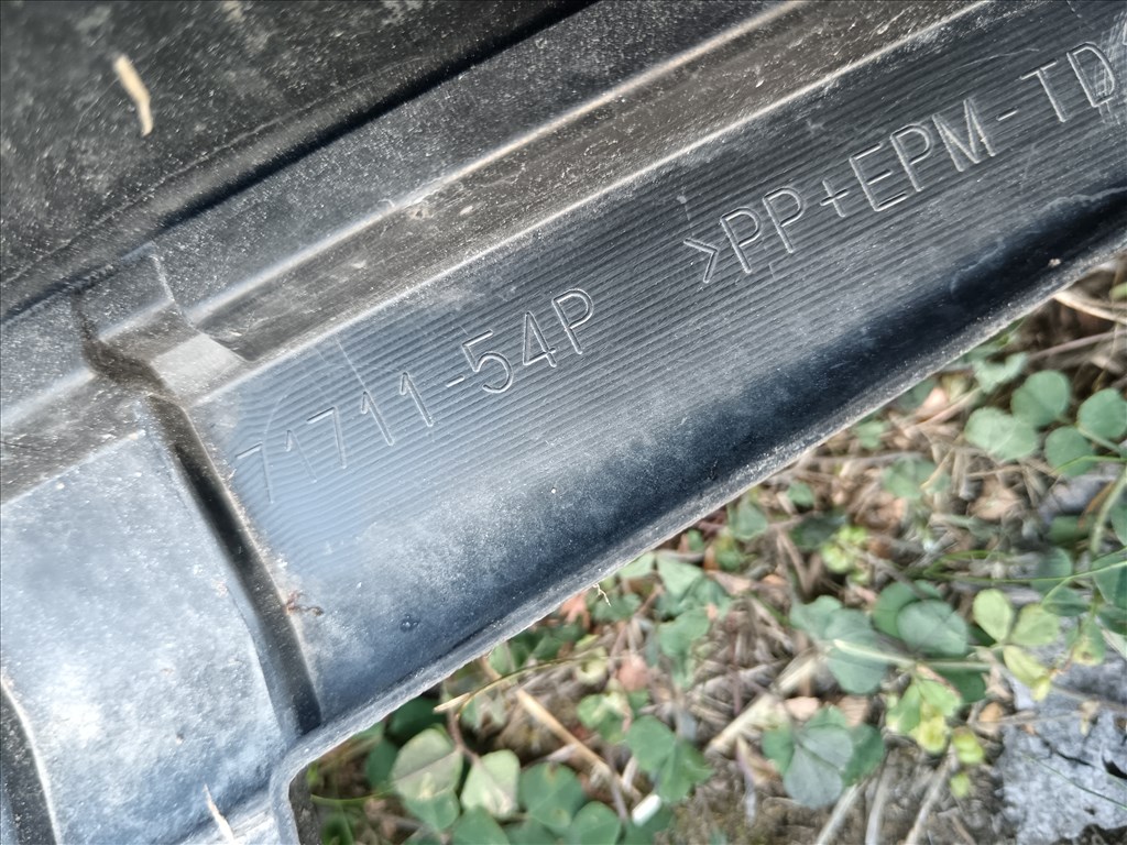 Suzuki Vitara első lökhárító 7171154p 7. kép