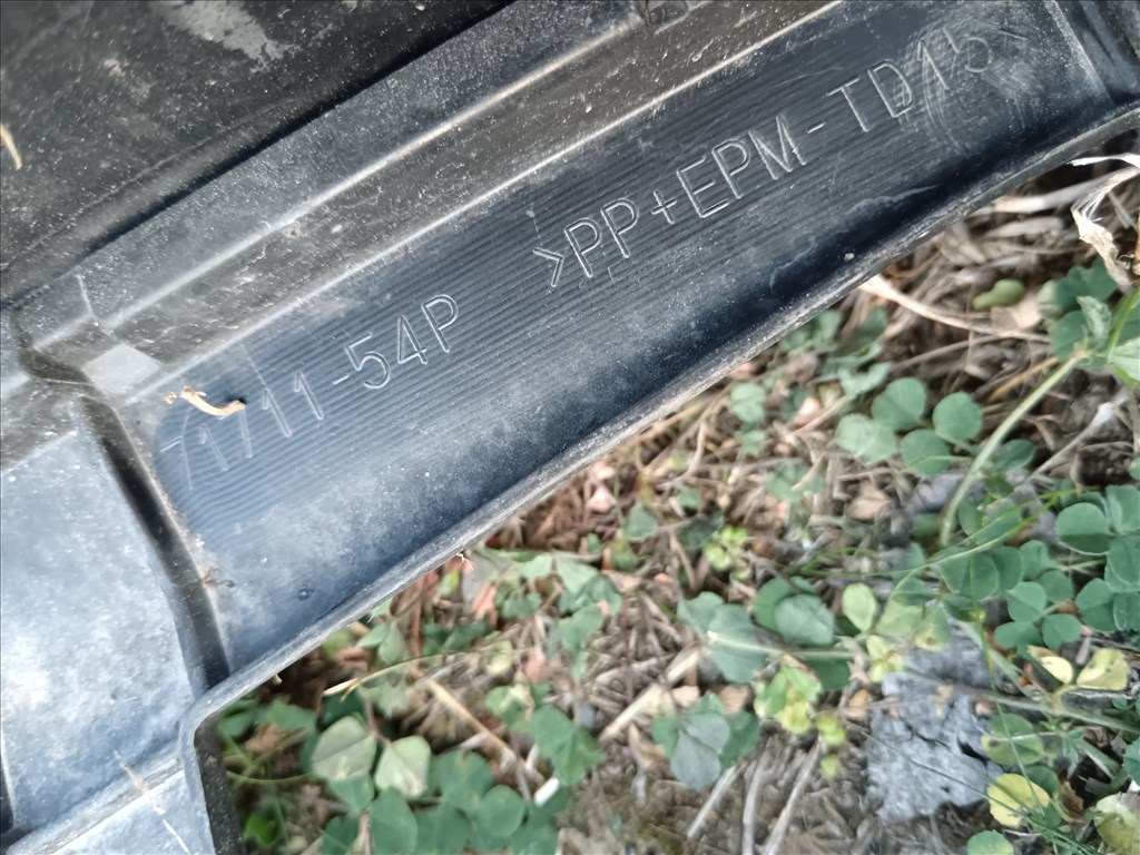 Suzuki Vitara első lökhárító 7171154p 11. kép