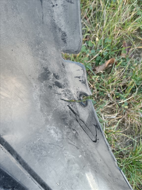 Suzuki Vitara első lökhárító 7171154p 15. kép