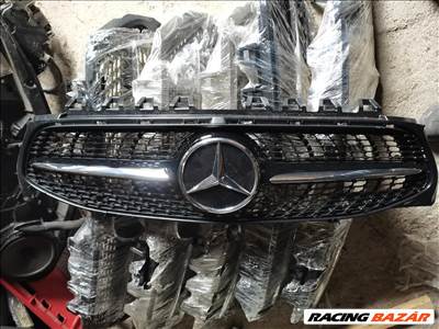 R0302 A1188880000 Mercedes W118 CLA Új Rács Hűtőrács Fekete-Króm betét Króm Gyémánt 