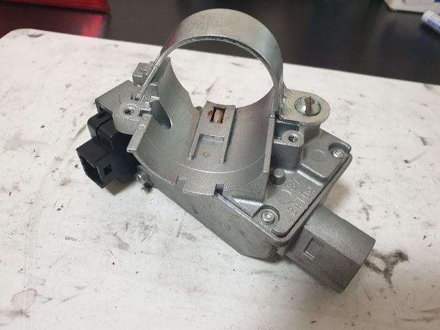 Opel Astra K Gyújtáskapcsoló ház  39033400 1. kép