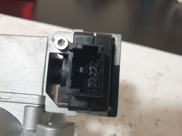 Opel Astra K Gyújtáskapcsoló ház  39033400 4. kép