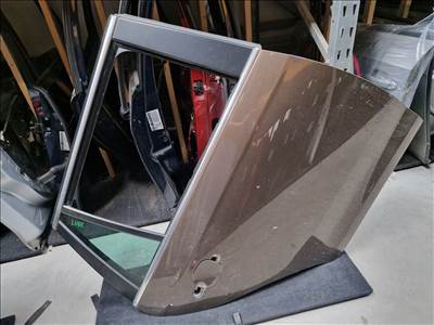 Volkswagen Golf VI, Volkswagen Golf V kombi jobb hátsó ajtó LH8X (26399, 26400)