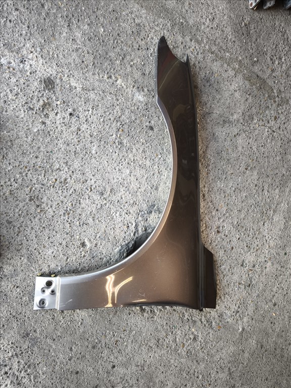 Volvo V70 bal első gyári sárvédő  1. kép