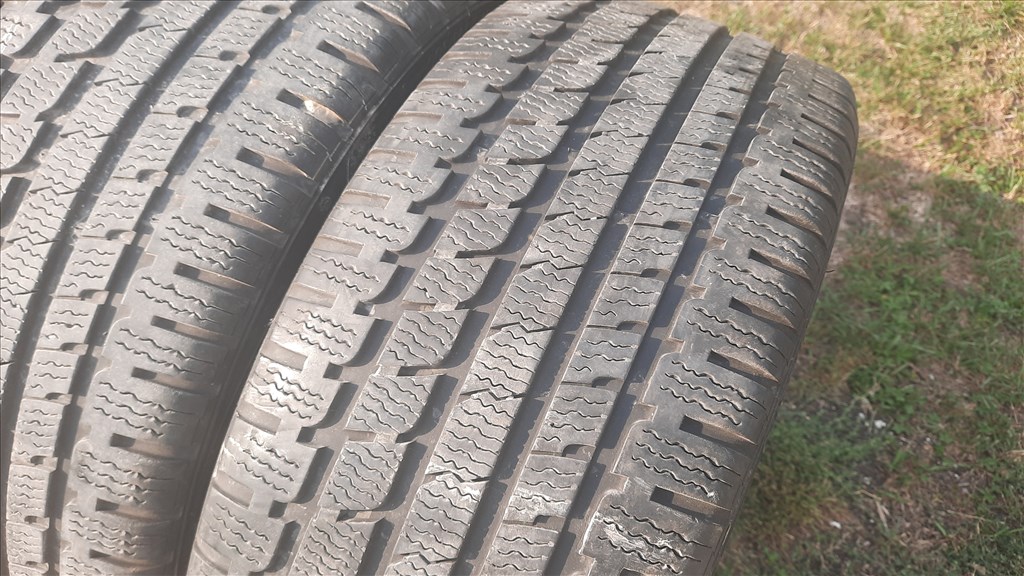 225/40 R18 Kumho Téli gumik 2. kép