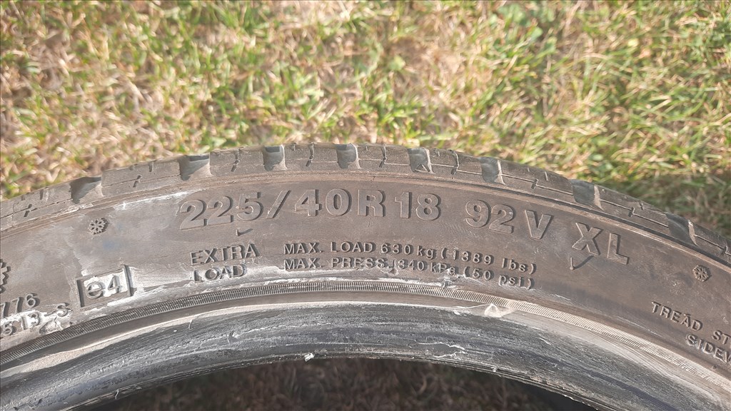 225/40 R18 Kumho Téli gumik 6. kép