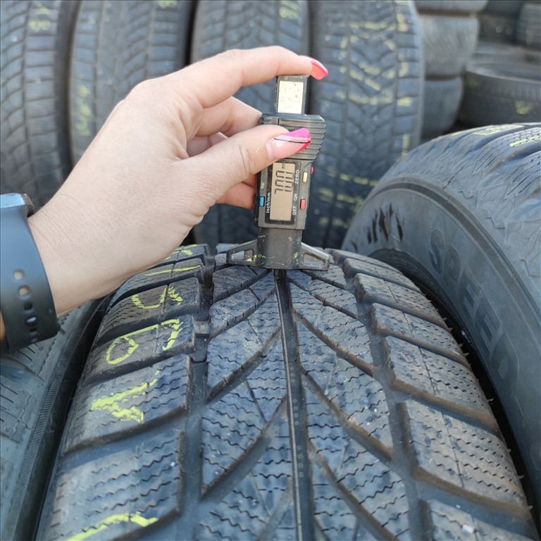  195/50 R16 Maxxis téli gumi 70000ft a 4db/241/ 4. kép