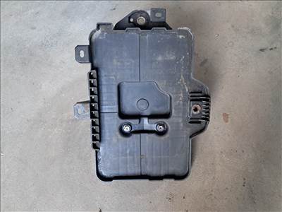 Suzuki Vitara (LY) akkumulátor tartó 7252161m10