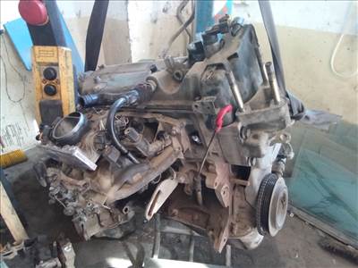 FIAT PUNTO III. Motor. benzin fűzött blokk hengerfejjel