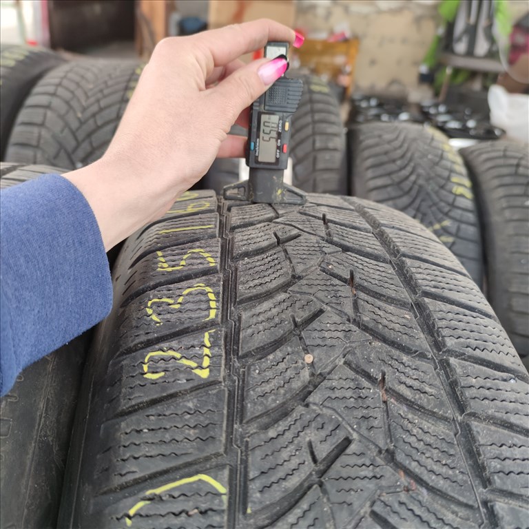 235/60 R18 Dunlop téli gumi 21000ft a 2db/96/ 2. kép