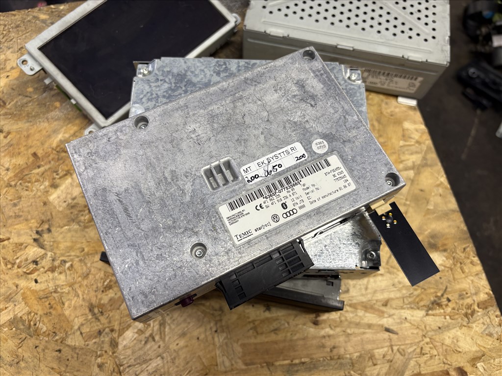 Audi A5 (B8 - 8T), Audi A4 (B8 - 8K) bluetooth modul  4f1862335 1. kép