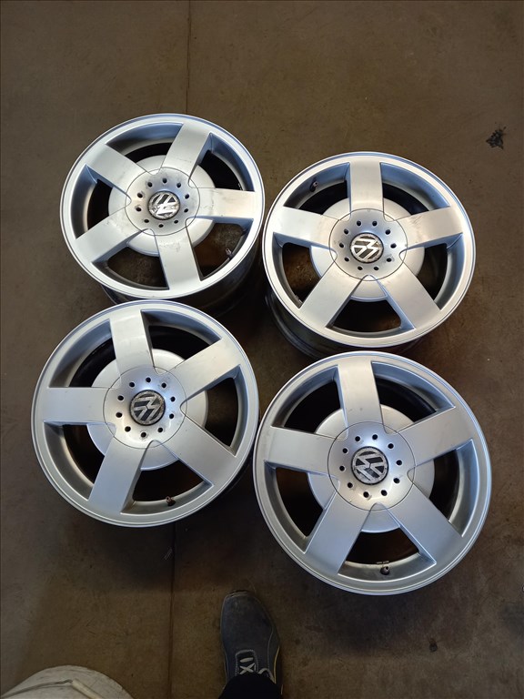  VW Passat 5x112 lyukosztású 7JJ 16" használt (gyári felni) alufelni ixx 1. kép