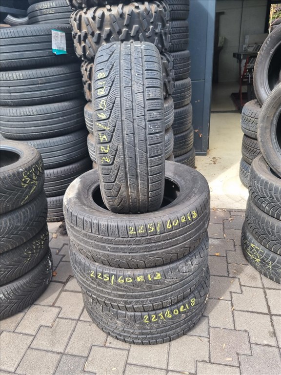  225/6016" újszerű Pirelli Sottozero Winter 210 Serie II téli gumi 4db  3. kép