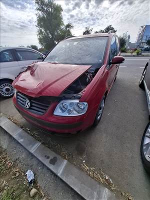 Volkswagen Touran (Typ 1T) bontott alkatrészei