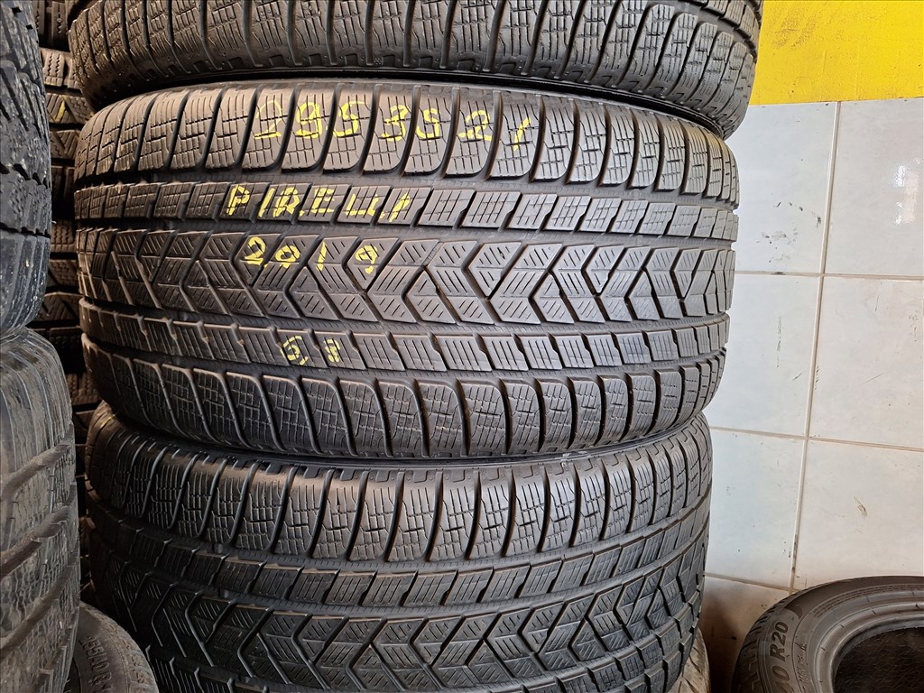  21" Pirelli (2 széles) téli gumi  2. kép