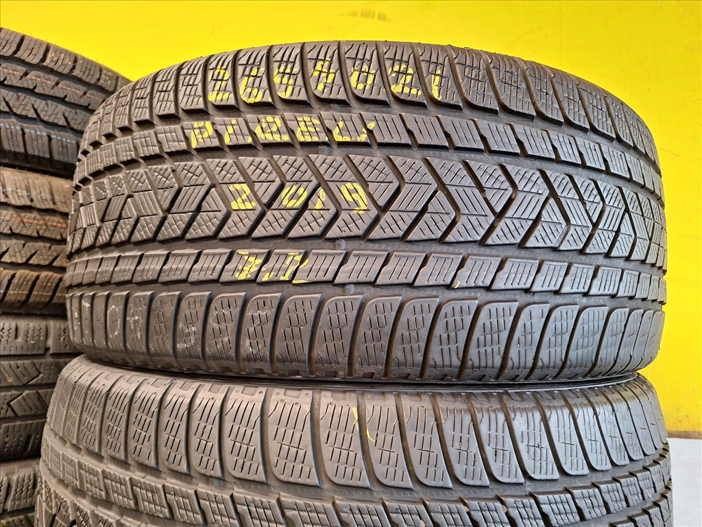  21" Pirelli (2 széles) téli gumi  3. kép