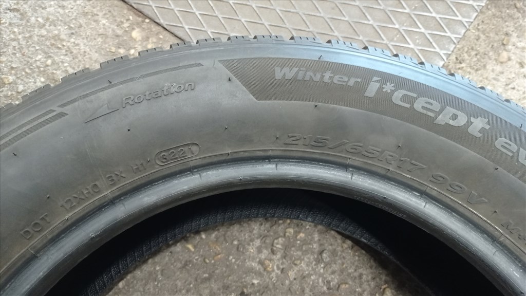  215/6517" használt Continental téli gumi gumi 5. kép