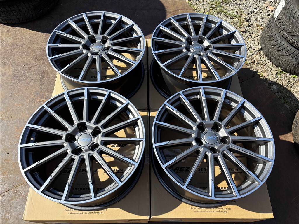 Honda gyári specifikus Aez 19" 5x114,3 Új bicolor alufelni 19 coll 6. kép