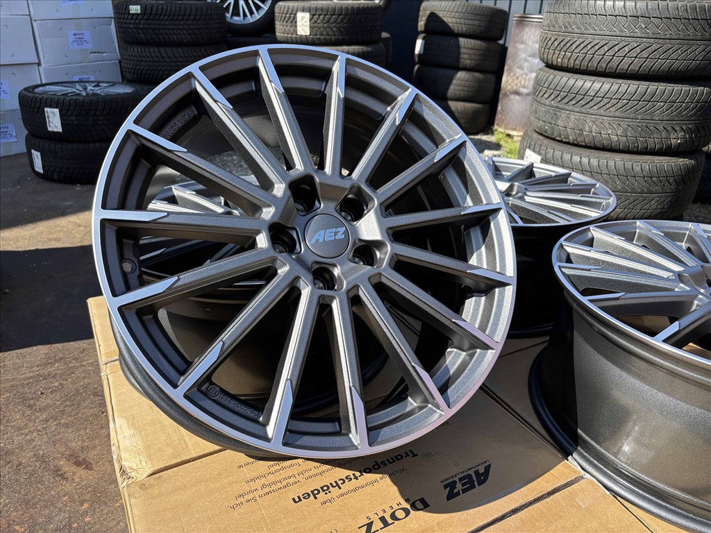Honda gyári specifikus Aez 19" 5x114,3 Új bicolor alufelni 19 coll 8. kép