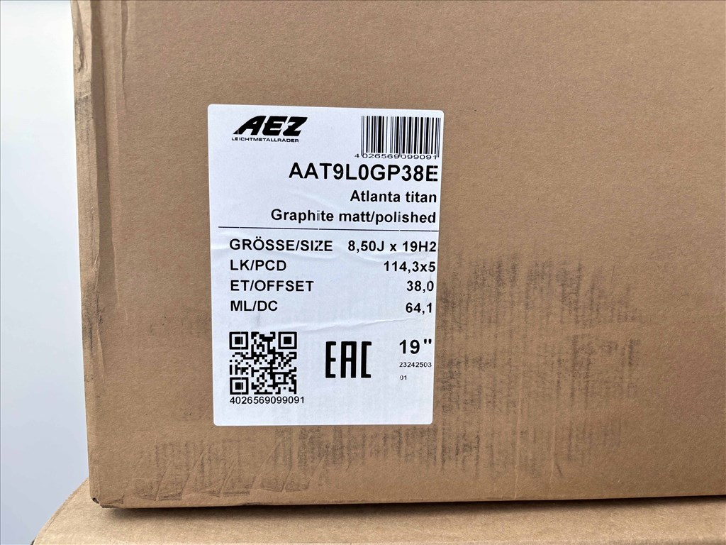 Honda gyári specifikus Aez 19" 5x114,3 Új bicolor alufelni 19 coll 9. kép