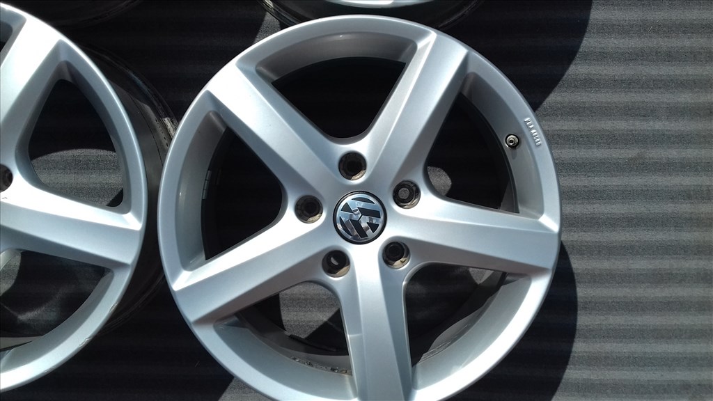  5x130 lyukosztású 8J 18" gyári Vw Touareg alufelni / Q7 Cayenne 2. kép