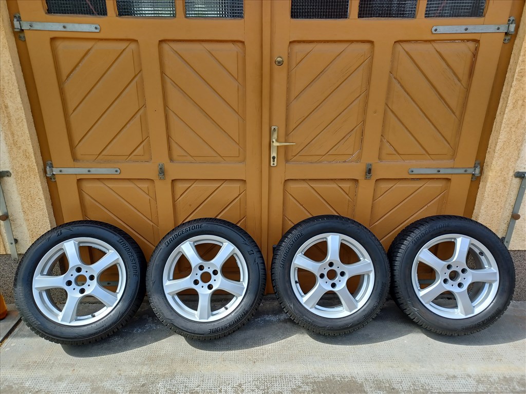  4x108 lyukosztású 16" újszerű Enzo alufelni, rajta 205/55 újszerű Bridgestone téli gumi gumi  1. kép