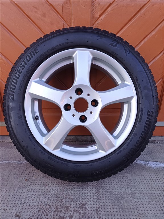  4x108 lyukosztású 16" újszerű Enzo alufelni, rajta 205/55 újszerű Bridgestone téli gumi gumi  2. kép