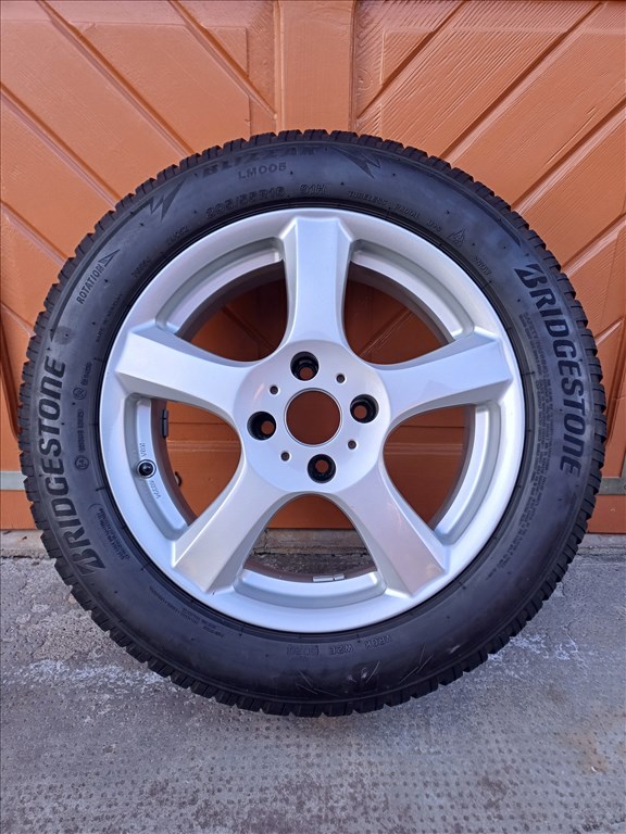  4x108 lyukosztású 16" újszerű Enzo alufelni, rajta 205/55 újszerű Bridgestone téli gumi gumi  6. kép