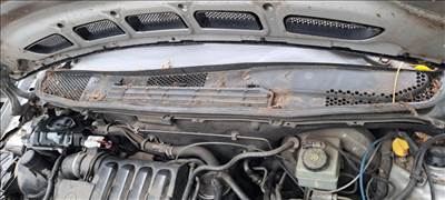 Mercedes A-osztály W169 levélrács 